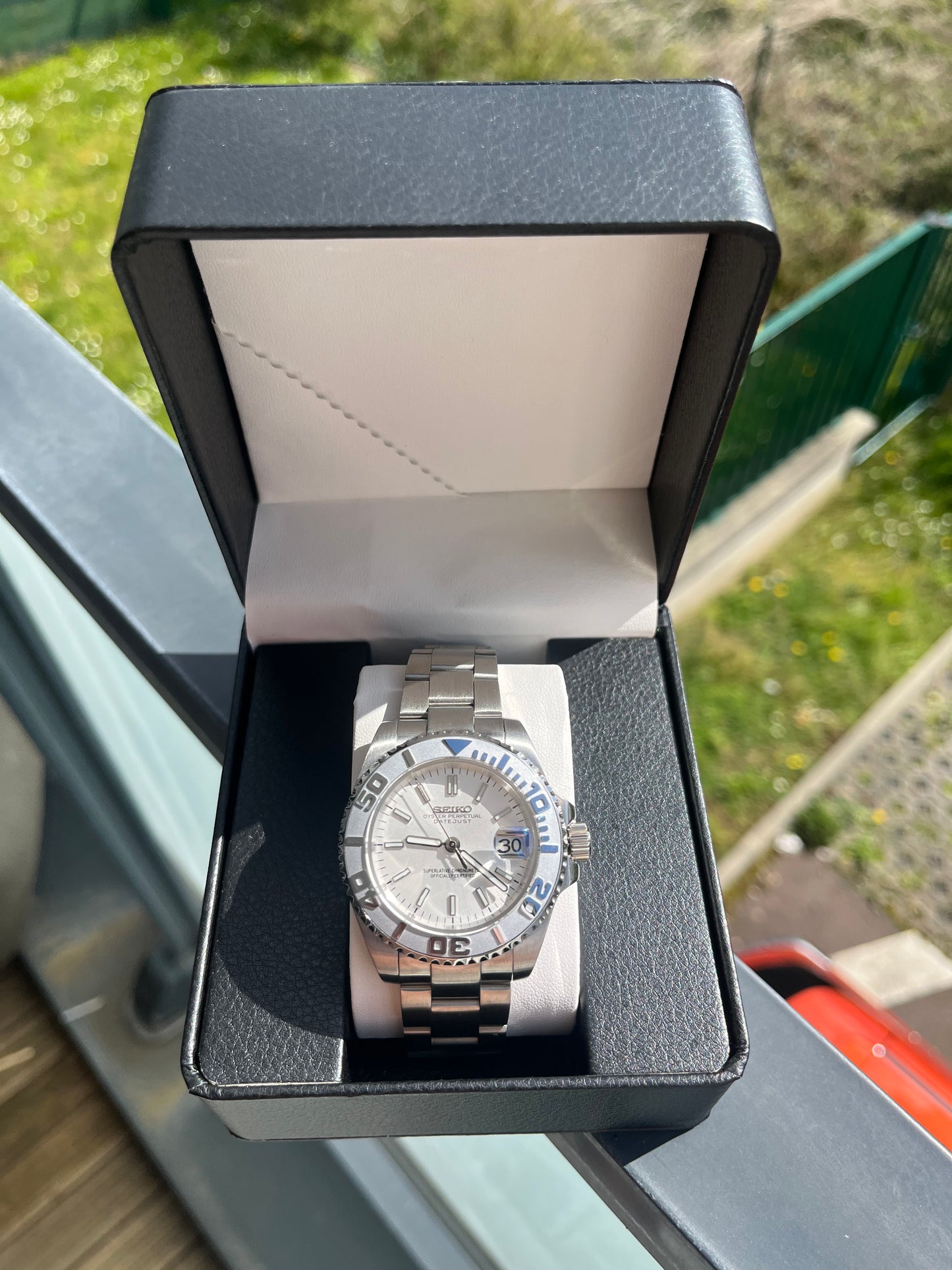 GMT Full white