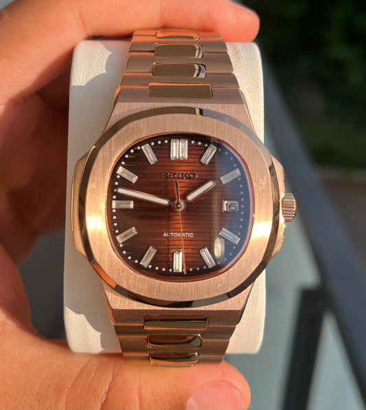 Nautilus or rose