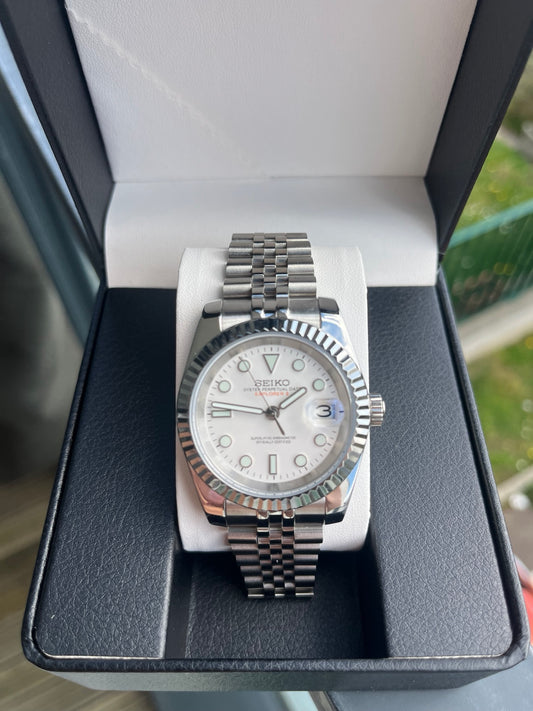 DateJust white