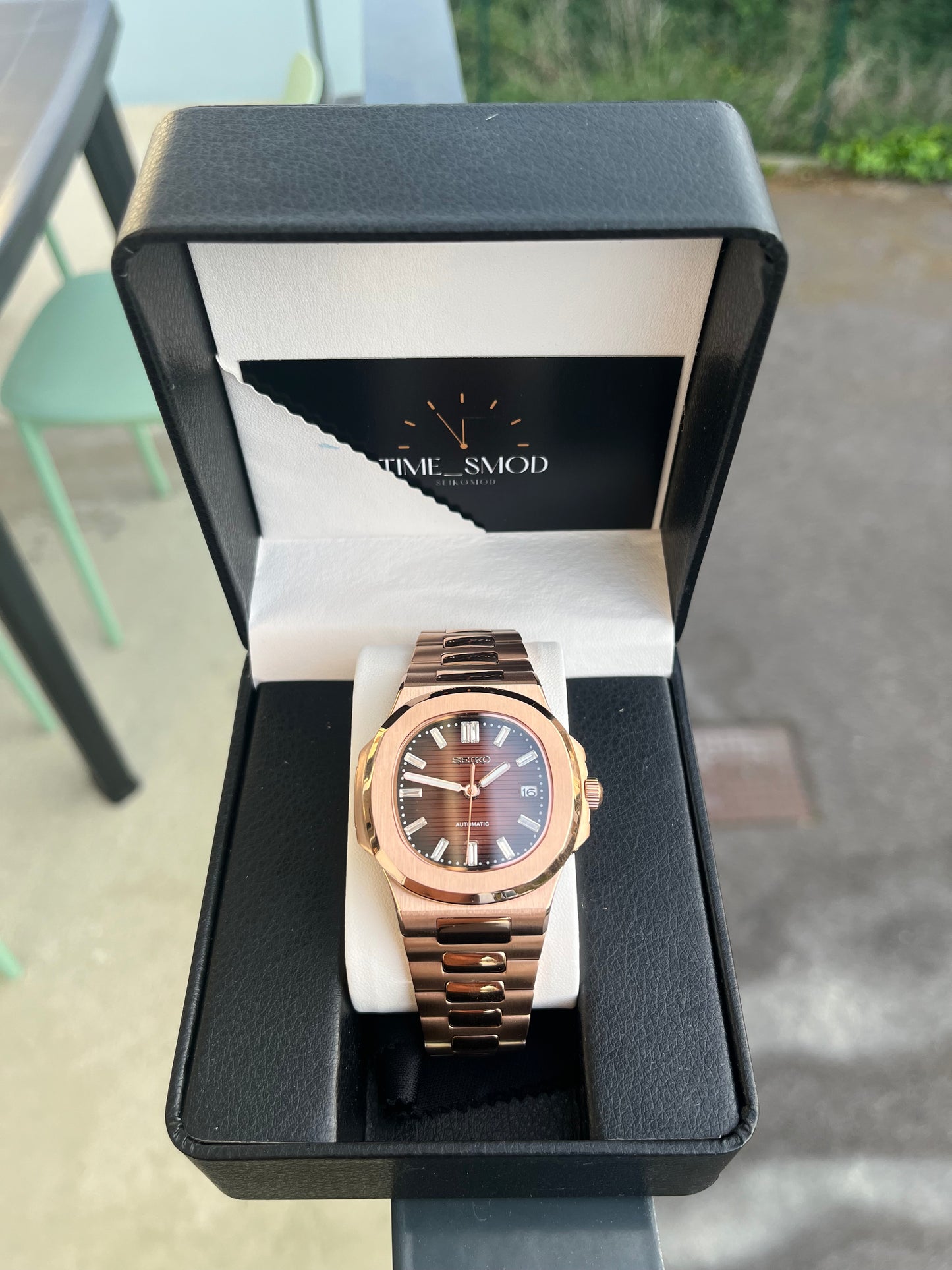 Nautilus or rose